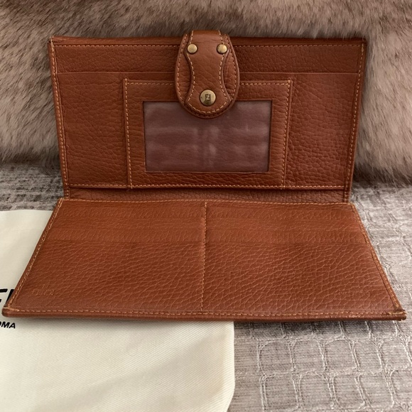Fendi wallet - Picture 2 of 6
